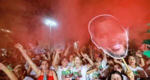Tainah consolida apoios durante comício em Viçosa do Ceará