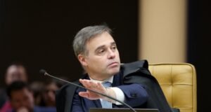 Mendonça diz que divulgação de dados do celular de Vorcaro poderia prejudicar investigação
