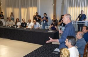 Ciro defende novas estratégias para reduzir déficit habitacional no Ceará