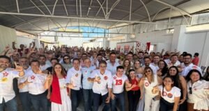 Camilo Santana leva campanha ao Vale do Jaguaribe e fecha hoje 79 municípios articulados