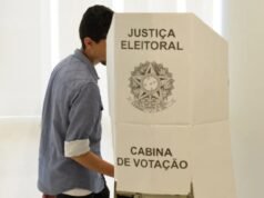 Uma eleição sob o peso das manchetes