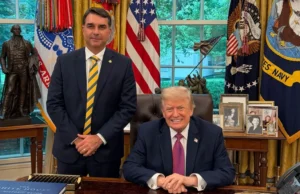 Flávio Bolsonaro contou com apoio do governo Trump para fuga, que sinalizou asilo a senador, dizem aliados