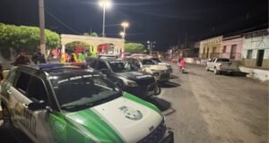 Polícia prende três suspeitos durante operação contra extorsão a comerciantes em Banabuiú