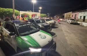 Polícia prende três suspeitos durante operação contra extorsão a comerciantes em Banabuiú