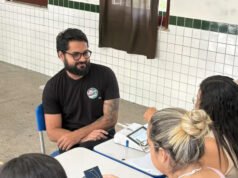 Danilo Soares, candidato à governador do Ceará, vota em Crateús