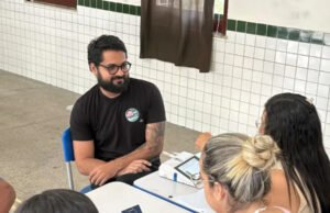 Danilo Soares, candidato à governador do Ceará, vota em Crateús