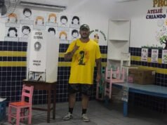 Ieri Braga, candidato à governador do Ceará, vota em