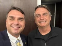 Flávio visita Bolsonaro pela primeira vez após liberação do STF