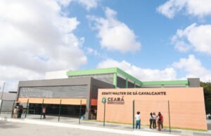 Governo do Ceará inaugura novo prédio da Escola Walter de Sá Cavalcante, em Fortaleza