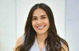 Amanda Magalhães, diretora da SerTão TV, será homenageada com Troféu Amigos da Praça nos 39 anos do Show da Praça