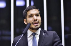 André Fernandes tem uma das dez maiores votações proporcionais para deputado federal no país