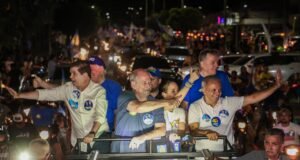 Em Limoeiro do Norte, Ciro promete fortalecer agroindústria e ampliar atendimento de saúde no interior