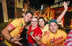 Manu Pimenta reúne apoiadores em carreata ao lado de Domingos Neto em Pedra Branca
